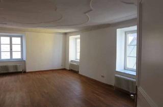 Gro&szlig;z&uuml;gige Wohnung in super Lage in Wasserburg am Inn