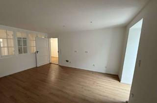 Erstbezug- Moderne 3-Zimmer Wohnung mit Balkon im Herzen der Altstadt von Abensberg in Abensberg