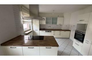 Attraktive 4-Zimmer-Wohnung im Herzen von Elsenfeld mit Balkon und Einbauk&uuml;che inklusive Essbereich in Elsenfeld