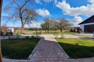 Besondere 3-Zimmer-Wohnung, saniert, in Alleinlage auf historischem Hof in Tuntenhausen