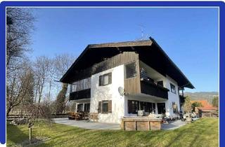 ***Gro&szlig;z&uuml;gige 4-Zimmer-Wohnung mit 3 Balkonen und Einzelgarage*** in Oberaudorf