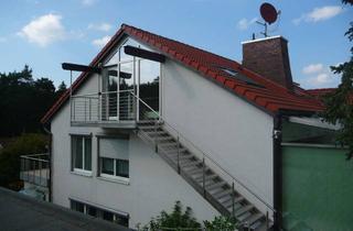 Helles 2-Zimmer Dachstudio mit Balkon in Schwaig in Schwaig bei Nürnberg