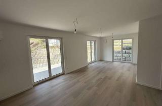 Erstbezug: Premium 3-Zimmer Neubauwohnung A+| S&uuml;d-Balkon &amp; Festungsblick | EBK &amp; Aufzug in Zell am Main