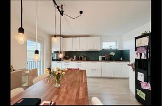 Wohnen und Gewerbe in Einem - Ger&auml;umige Halle mit moderner 3-Zimmer Wohnung zu vermieten in Usingen