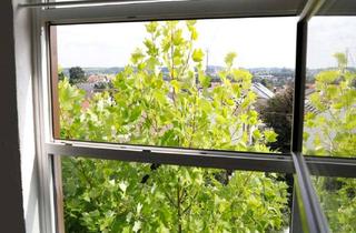 Gepflegte 2-Zimmer-Dachgeschosswohnung mit Balkon und Einbauk&uuml;che in Dasing in Dasing