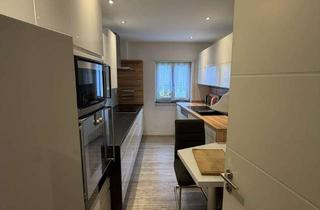 Attraktive 8-Zimmer-Wohnung (ca. 130 m&sup2;) mit Balkon, Garage &amp; Balkonkraftwerk in Toplage von Herolds in Heroldsbach