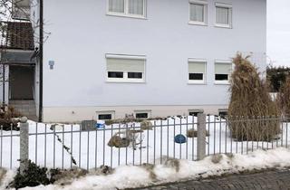 Frisch renovierte 2 ZKB Mietwohnung mit Garten &amp; eigener Garage in Dietersburg