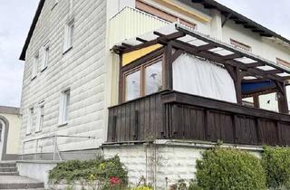 Helle 3-Zimmer-Wohnung im 1. OG mit Balkon, Garten &amp; Einbauk&uuml;che in ruhiger Lage von Eckersdorf in Ahorntal