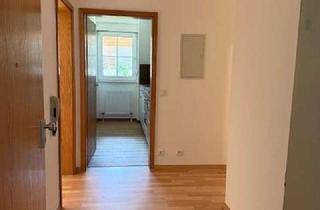 Erstbezug nach Renovierung: Tolle 2-Zimmer-Wohnung in Ahorntal