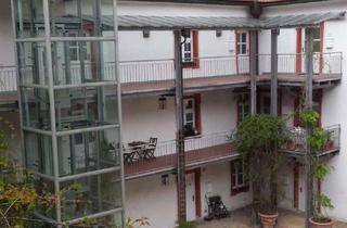 Herrliche 2-Zimmer-Wohnung im Wasserschloss Gebelkofen! in Obertraubling