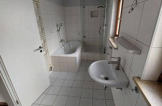 Gepflegte 3,5-Zimmer-Wohnung mit Balkon in Raubling in Raubling