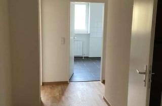 Umzug gef&auml;llig? Praktische 3-Zi.-Wohnung mit Balkon in Hochheim am Main