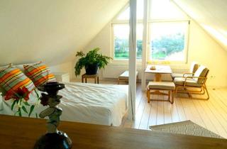 AB FEBR. 2027 Idyllische Dachwohnung mit Ausblick, gr. Garten, nette Hausgemeinschaft in Großhansdorf