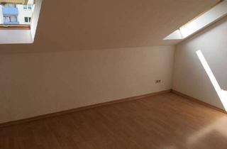 Renovierte 2-Zimmer-Mietwohnung mit EBK in ruhiger Lage von Rotenburg an der Fulda! in Rotenburg an der Fulda