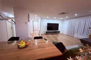 Stilvolle 4-Zimmer-Wohnung mit gro&szlig;em Balkon in Walheim in Walheim