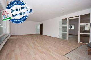 DIETZ: Modernisierte 4,5 Zimmer-Wohnung mit Balkon, Garage und eigenem Garten - Direkter Zugang! in Dieburg