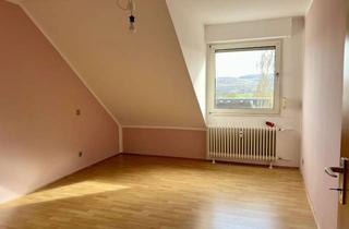 Wohnen mit Charakter: 3-Zimmer-Dachgeschosswohnung in Wehrheim in Wehrheim