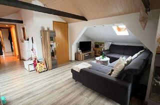 Helle Dachgeschosswohnung mit Garten, Garage und ruhiger Lage in Bad Endbach in Bad Endbach