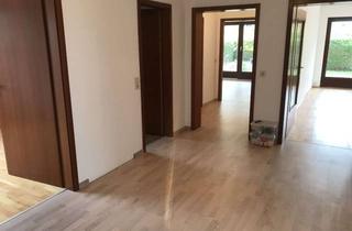 Wohnen wie im Haus. 129 m&sup2; mit Garten, S&uuml;dterrasse, Garage und Mieterstrom mitten in Leitershofen in Stadtbergen