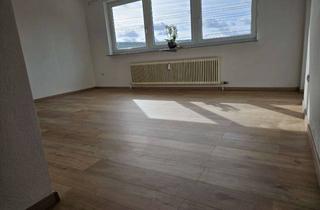 Sonnige 3 Zimmer mit Balkon und Stellplatz in Niedernhausen in Niedernhausen