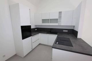 Butzbach: Architektonische Besonderheit: 2-Zimmer-Wohnung in Butzbach-Nieder-Weisel in Butzbach