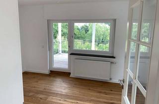 Hochwertig sanierte 3-Zimmer-EG-Wohnung mit gro&szlig;em Balkon und sch&ouml;ner Aussicht in Bad Fredeburg in Schmallenberg