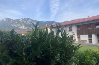Ruhige, barrierefreie, zentrale 3-Zimmer-Wohnung mit sonniger Terrasse mit kleinem Garten in Inzell in Inzell