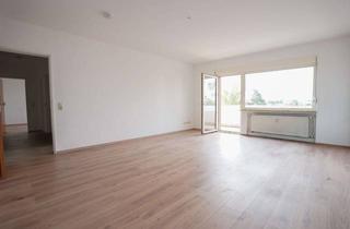 Charmante Wohnung mit Balkon und Au&szlig;enstellplatz (2. OG Mitte) in Dietzenbach