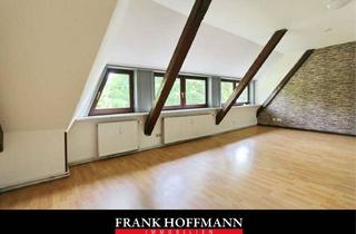 Gro&szlig;z&uuml;gige Dachgeschosswohnung auf gro&szlig;em Grundst&uuml;ck in Hoisdorf in Hoisdorf