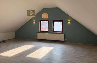 *Gro&szlig;z&uuml;gige neu sanierte Dachgeschosswohnung* in Neuberg