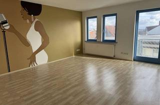 Lebensraum in Kirchhain: Helle 3-Zimmer-Wohnung mit Balkon in Kirchhain