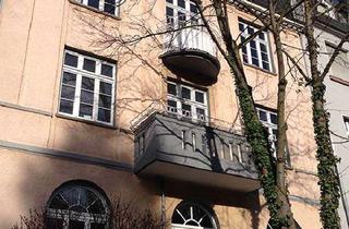 Wohnen &uuml;ber den D&auml;chern: 3-Zimmer-Mansardenwohnung mit Balkon in Gießen