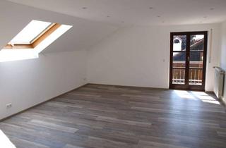 Renovierte und lichtdurchflutete 3-Zi.-DG-Wohnung mit Balkon in Vilsheim