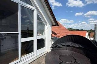 Wundersch&ouml;ne drei Zimmer Dachgeschosswohnung mit Einbauk&uuml;che und Blick auf G&uuml;nding in Bergkirchen