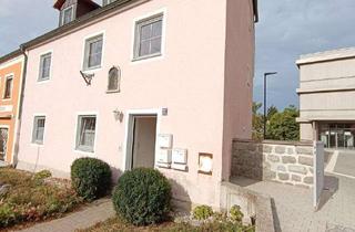 Gepflegte 3-Zimmer-Wohnung mit &uuml;berdachtem Balkon in Waldm&uuml;nchen in Waldmünchen
