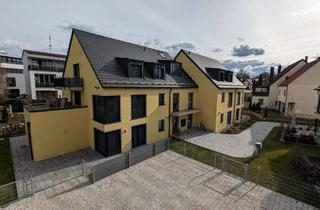 **Lichtdurchflutete Dachgeschosswohnung mit hohen Decken und Einbauk&uuml;che** in Haimhausen
