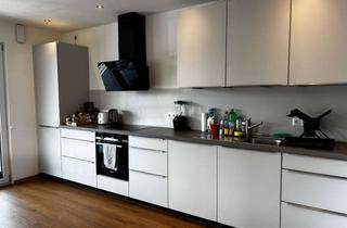 Moderne 2-Zimmer-Wohnung mit hochwertiger Einbauk&uuml;che und Balkon in Penzberg in Penzberg