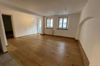 Sanierter Traumaltbau mit Balkon und Aufzug in Wasserburgs Altstadt in Wasserburg am Inn