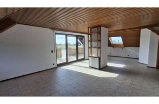 Lichtdurchflutete 3‑Zi.-Wohnung (100 m&sup2;), ruhige Lage, gro&szlig;er Balkon in Egenhofen