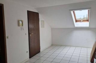 Leichlingen - gro&szlig;z&uuml;gige gut geschnittene 2-Zimmer-DG Whg. ohne Balkon u. Kellerraum in Leichlingen (Rheinland)