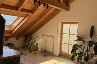 2-Zimmer-Dachgeschosswohnung mit sch&ouml;nem Balkon &amp; K&uuml;che, inkl. Stellplatz (3-4 J. befristet) in Dießen am Ammersee