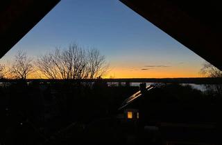 Lichtdurchflutete Dachwohnung mit Seeblick in Inning am Ammersee