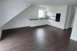 Dachgeschoss 4 Zimmer Whg. FREI mit EBK, Lift und TG in Türkheim