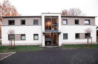 Ein Highlight im Oberbergischen, drei Zimmer mit gro&szlig;er Terrasse in gepflegter Wohnlage in Reichshof