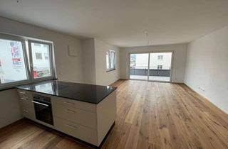 Lichtdurchflutete Wohnung mit gro&szlig;em Balkon! in Freilassing