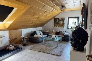 Gro&szlig;z&uuml;gige 3-Zimmer-Dachgeschosswohnung mit Einbauk&uuml;che in ruhiger Wohnlage in Erlenbach bei Marktheidenfeld