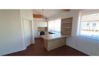 Freundliche und helle 2-Raum-Loft-Wohnung mit gehobener Innenausstattung in Niedernberg in Niedernberg