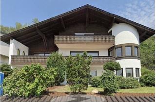 Wohnen mit Charakter: Gro&szlig;z&uuml;gige 5-Zimmer-Wohnung in Schwandorf in Schwandorf