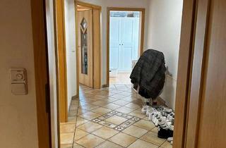 Sch&ouml;ne und gepflegte 3,5-Zimmer-Dachgeschosswohnung mit geh. Innenausstattung mit Balkon und EBK in Prittriching