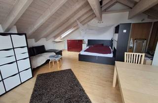 M&ouml;blierte 1-Zimmer-Dachgeschosswohnung mit Balkon, Stellplatz und S-Bahn-N&auml;he in Mammendorf in Mammendorf